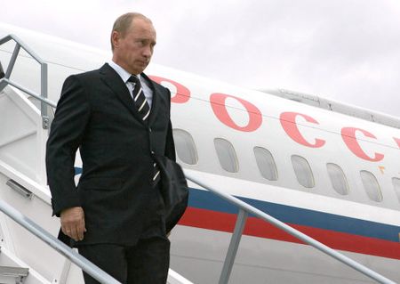 Путин на трапе саморлета